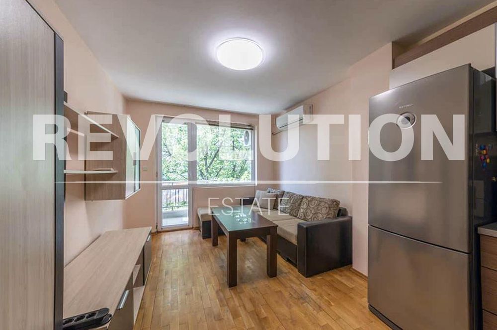 Двустаен апартамент в района на Базар Левски!