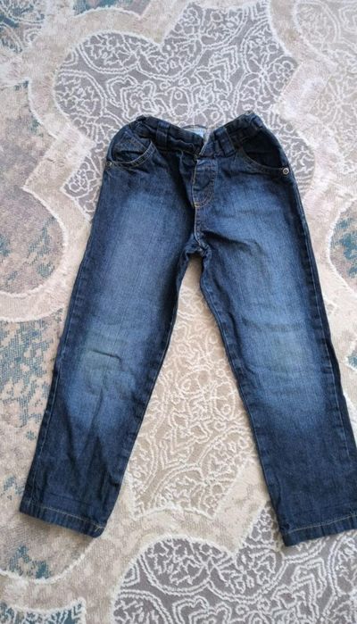 Продам детские джинсы