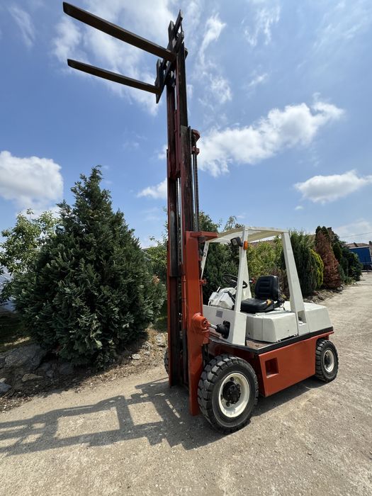 Stivuitor 2,5 tone Motostivuitor diesel 2500 kg 4,5 M