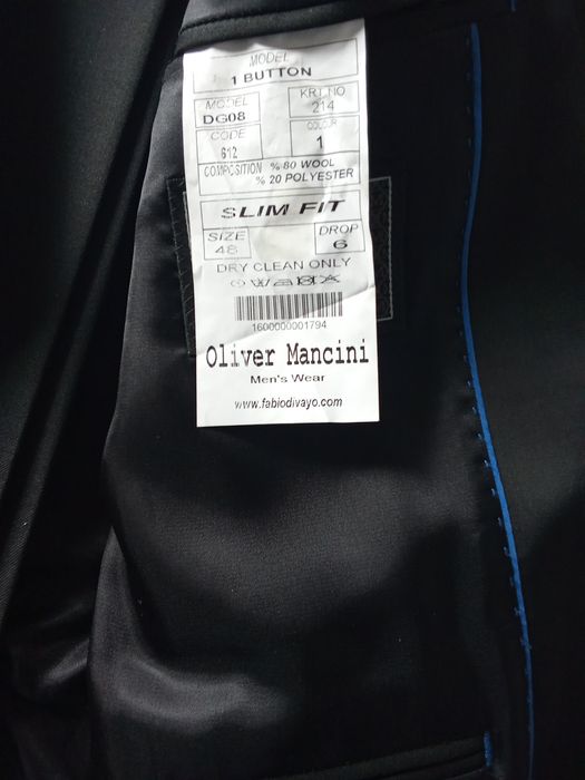 Смокинг,рубашка,бабочка,пояс