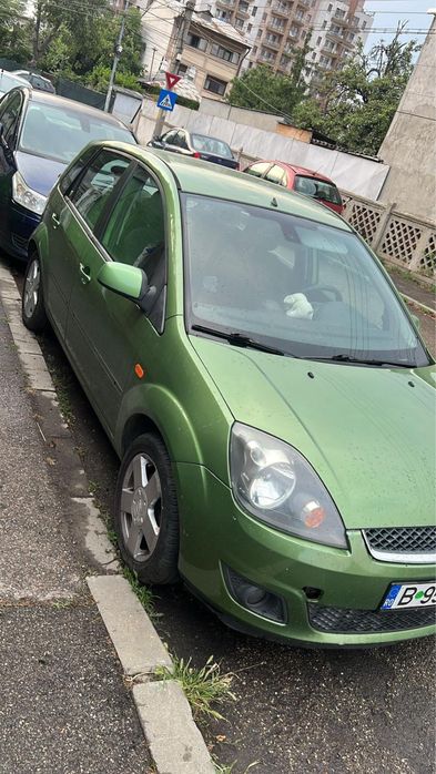 Inchiriez inchiriere auto masina livrari Glovo Tazz uz personal