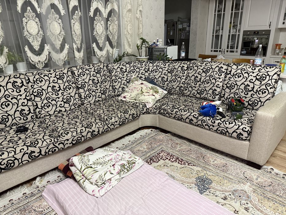 Диван 2.5 на 3 метра