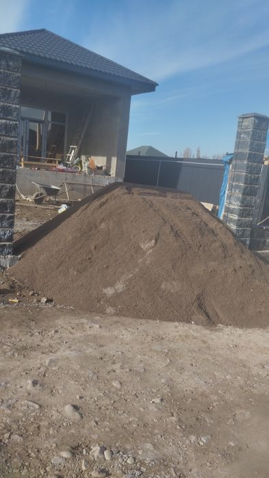 Доставка сыпучих материалов пгс глина итд