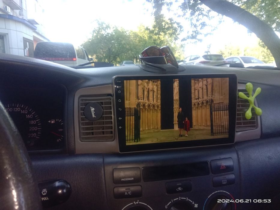 Продам автомобиль Тойота Карола