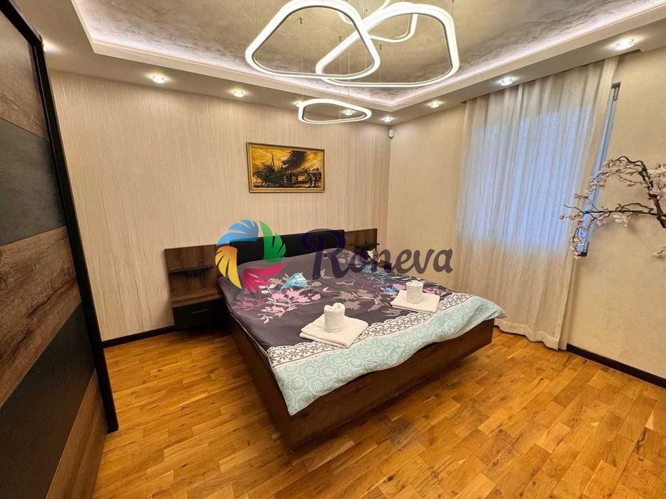 ТРИСТАЙНО,ЛУКСОЗНО ОБЗАВЕДЕНО ЖИЛИЩЕ ПОД НАЕМ НА МЕТРИ ОТ МОРСКАТА ГР