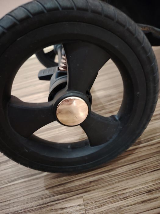 Бебешка количка Chipolino Infinity.