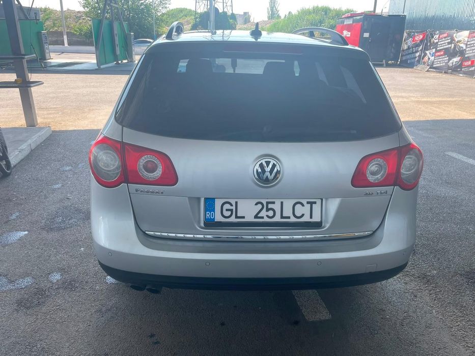 Vând Volkswagen passat citiți anuntul