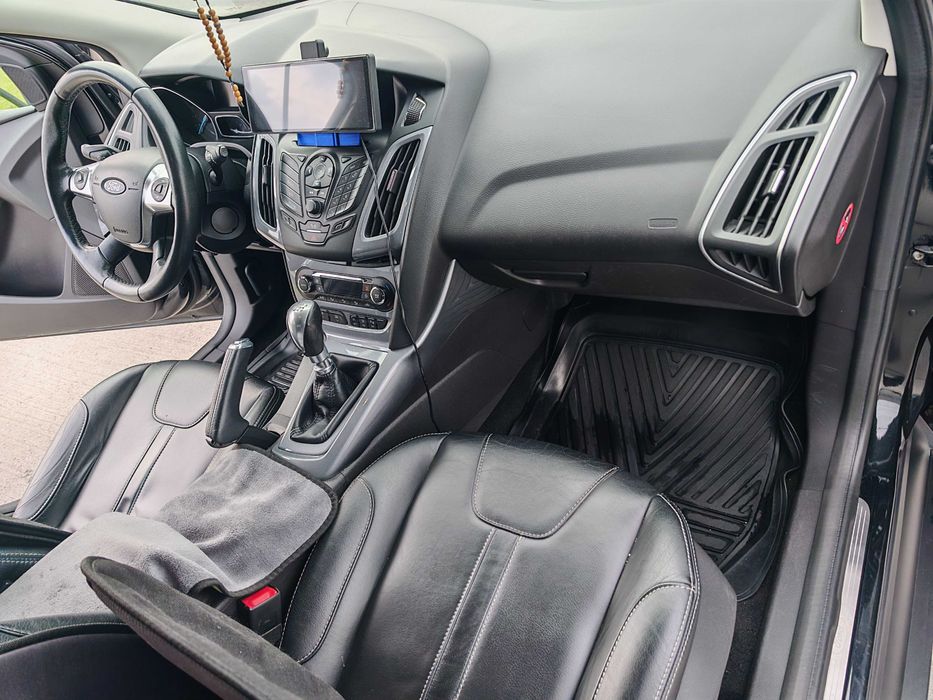 FORD Focus 2013 — imagine 4