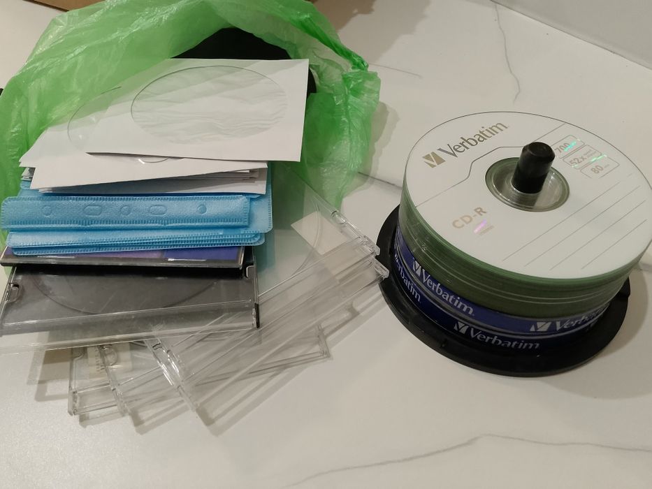 Продам CD-ROMS диски