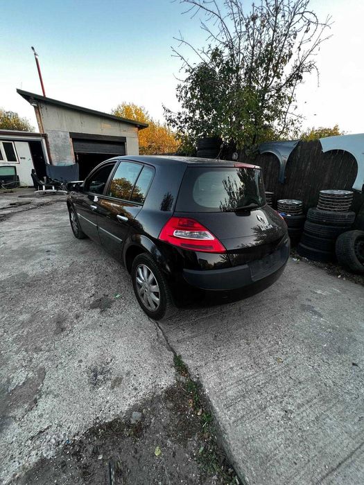 Dezmembrez Renault Megane 2