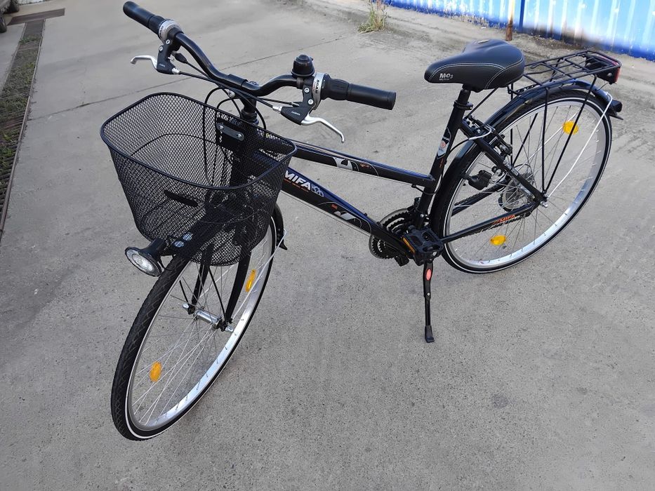 Vând bicicleta din aluminiu pentru damă