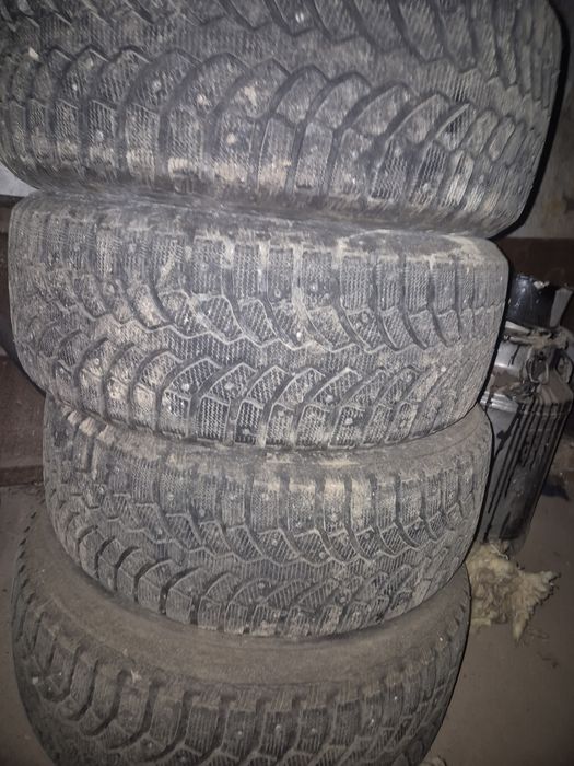 Продам зимнюю резину BRIDGESTONE