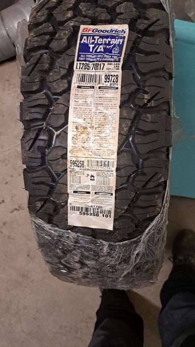 Здравейте продавам офроуд гума ,,BF Goodrich" модел All-TERRAIN