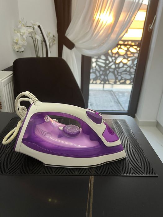 Vand fier de calcat Philips