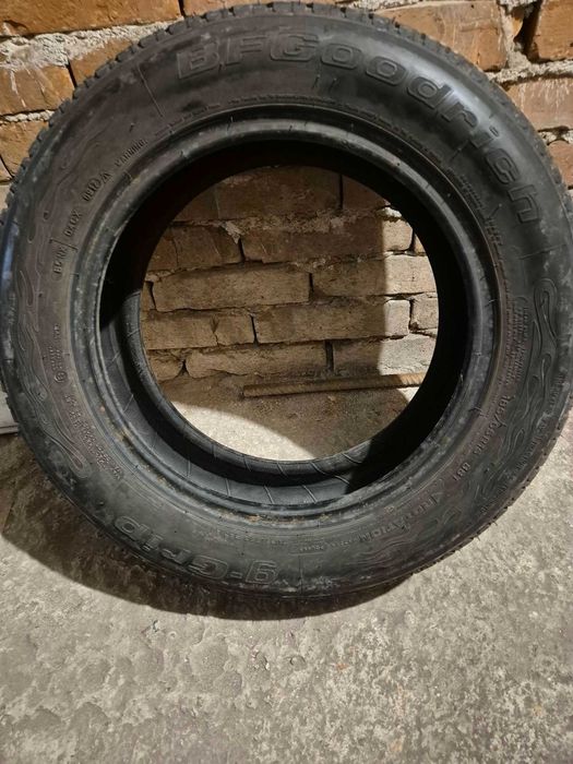Два броя гуми размер 185/65/15