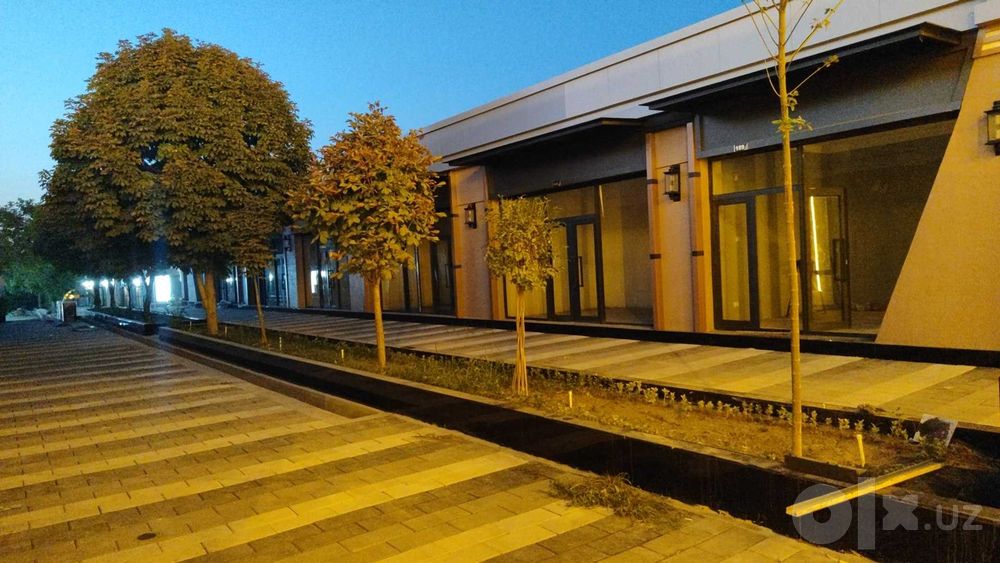Андижон шаҳрида Узум бозор да  дўкон сотилади