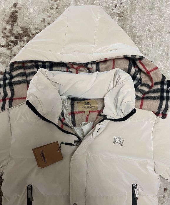 Vând geaca noua de bărbați Burberry