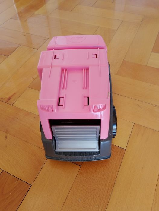 Mașinuță roz Lena