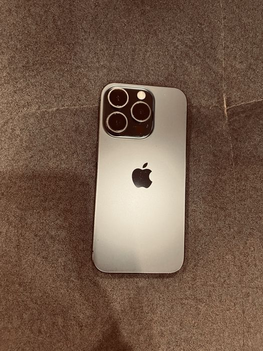 Айфон 15про 256гб)