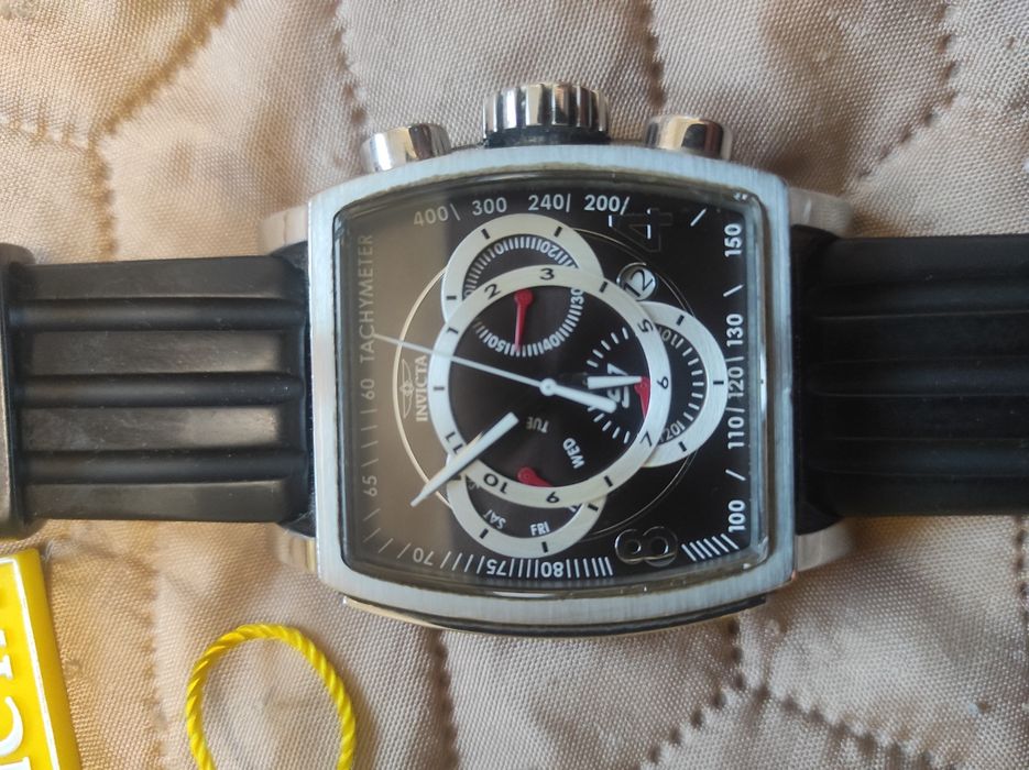 Часовник INVICTA
