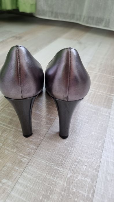 Pantofi argintii