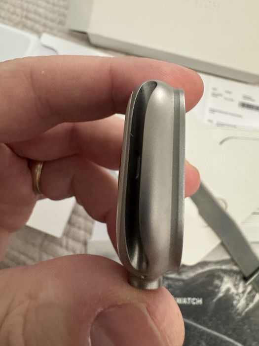 Apple watch ultra 2 , GPS, Cellular , titanium 49 mm ,