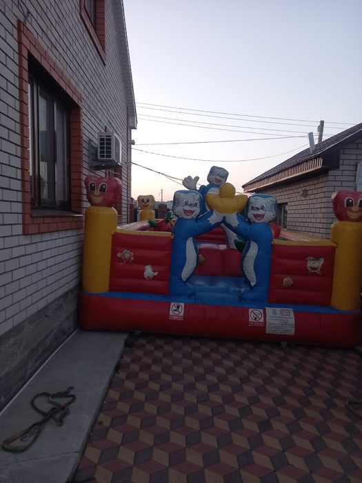 Продам детский надувной батут, мини-городок.