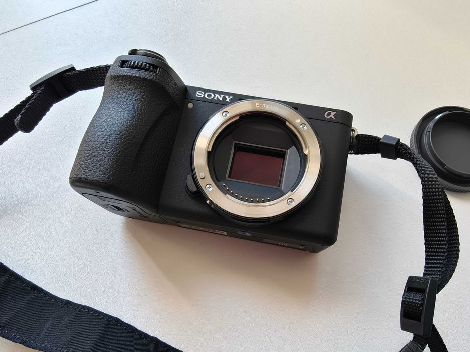 Sony A6700 – 26MP, 4K60, AF de top – ca nou