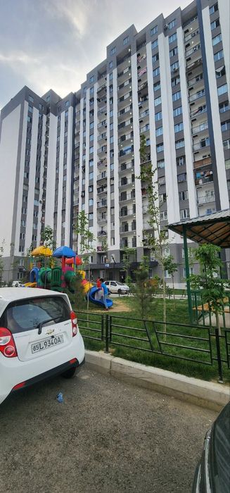 Сергили район Янги Дархон новастройка 2комнатная все ест техники мебел