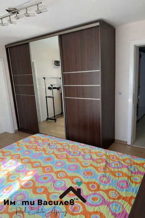 Дава се под наем Тристаен апартамент в София, Център - 85 кв.м за 797.64 € - Снимка #3