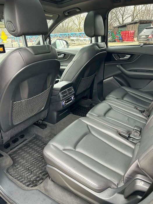 Audi Q7 3.0 TFSI Quattro 333 CP | 7 Locuri | Panorama | Virtual Cockpit | 2016(Model 2017)