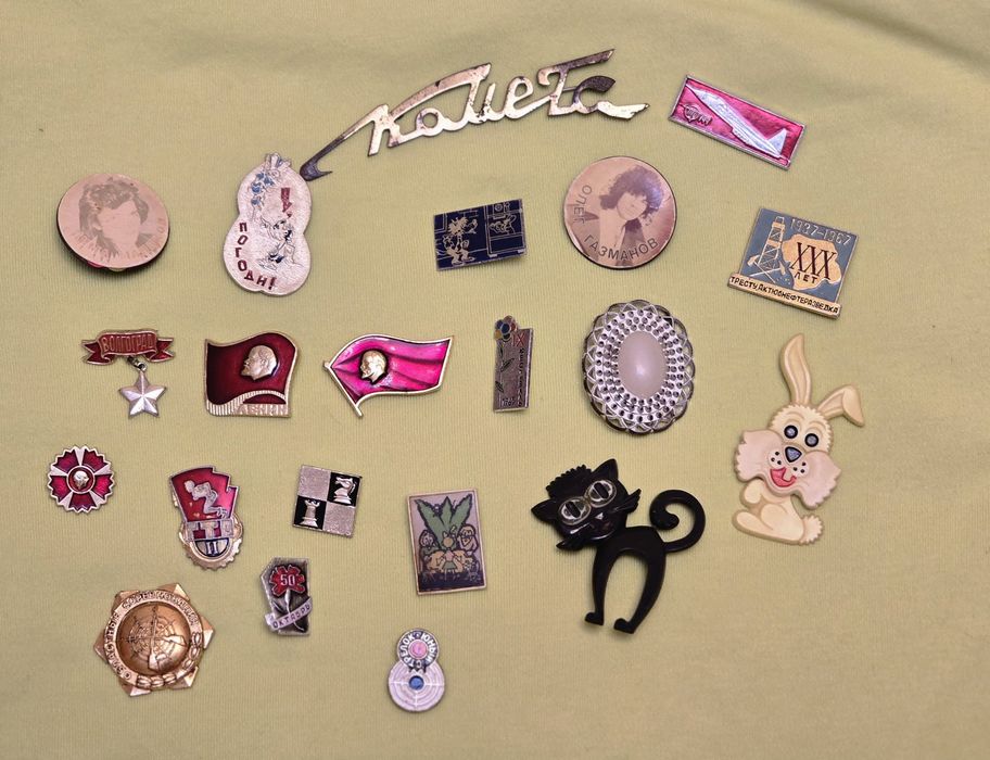 Продам значки антиквариат