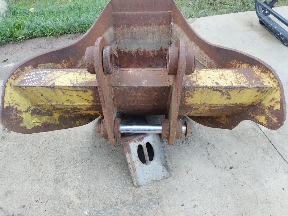 Cupa șanț trapezoidala buldoexcavator