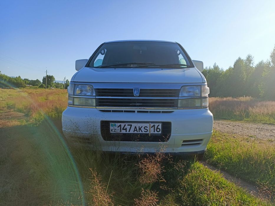 Продам Nissan Elgrand