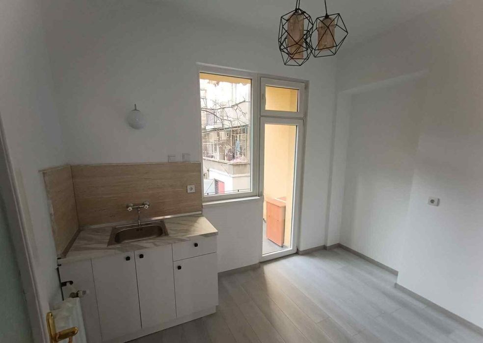 Дава се под наем Двустаен апартамент в София, Център - 75 кв.м за 747.66 € - Снимка #7