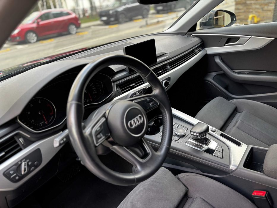 Audi A4 - Sedan - Echipare Ambition