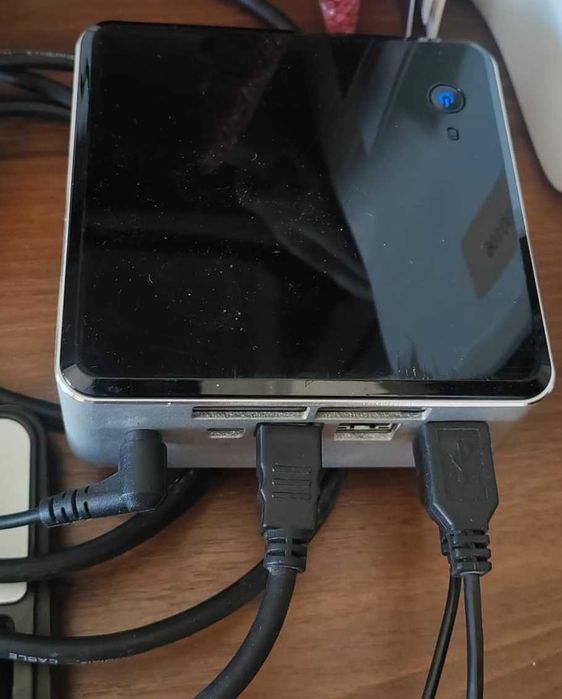 Intel NUC D34010WYK i3-4010U, DDR3 4GB, 120 GB SSD