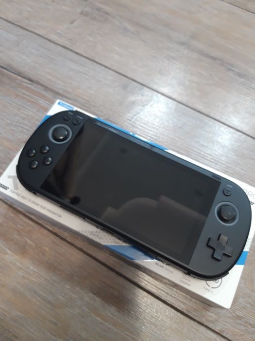 Продам игровую приставку