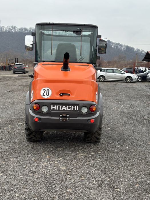 Incarcator frontal Hitachi