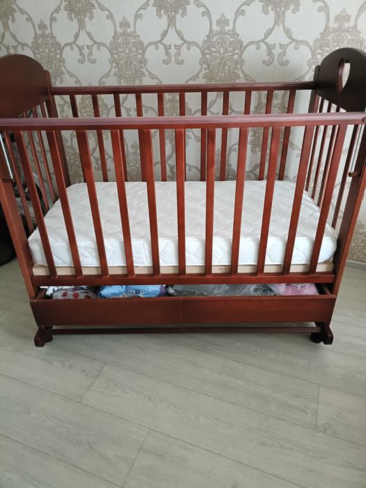 Кроватка детская