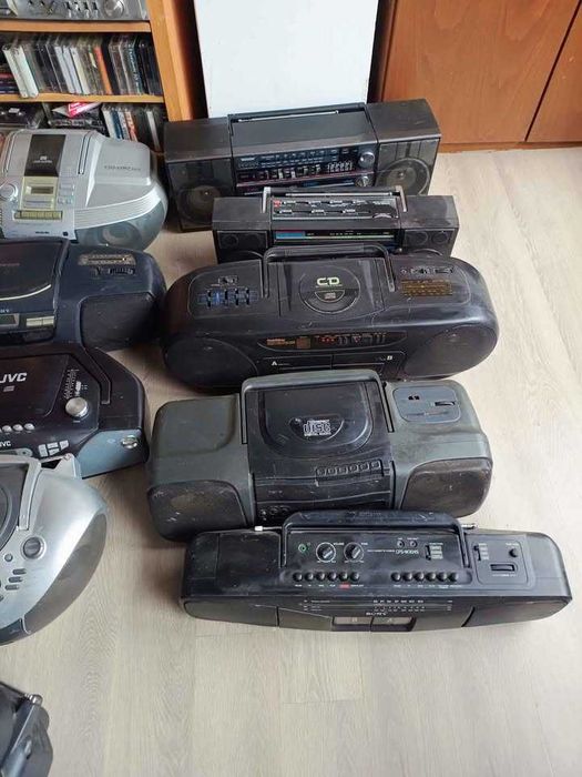 Vând radiocasetofoane Sony,Sharp,Jvc,Watson,Golf Star,Blaupunkt etc