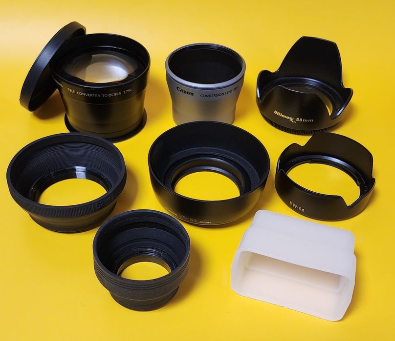 lot electronice și accesorii (cooler ps4, cabluri, parasolare etc)