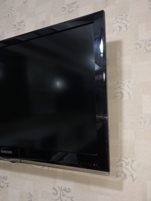 Телевизор Samsung 43