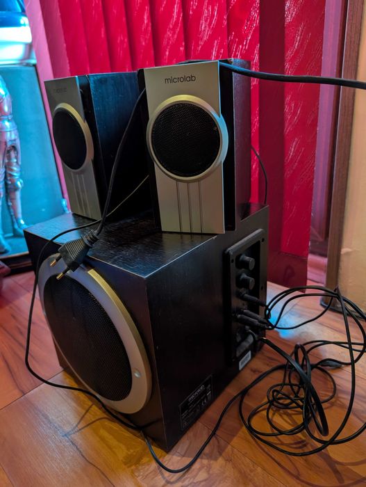 Компютърни колонки с буфер