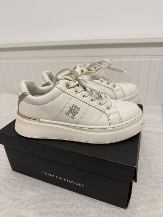 Pantofi fete Tommy Hilfiger marime 36