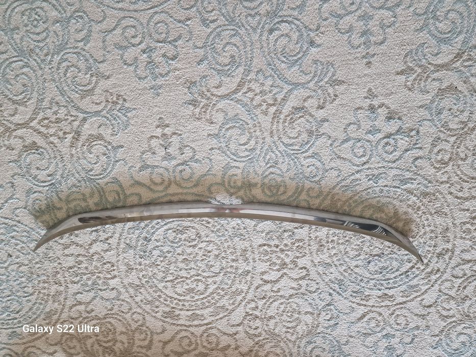 Продам ветровик на камри 50