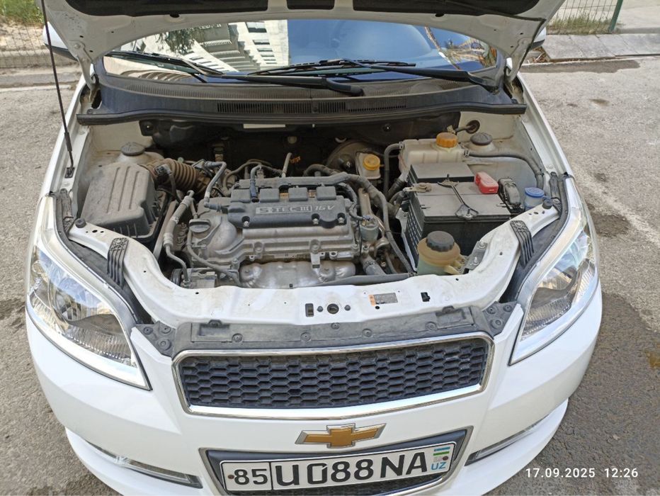 НексиЯ 3 сотилади