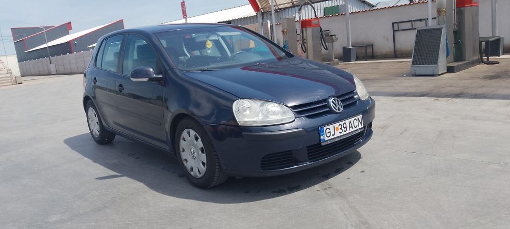 VOLKSWAGEN Golf 2005