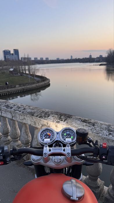 Triumph Speed Twin 1200