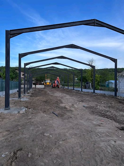 Vând hală metalica